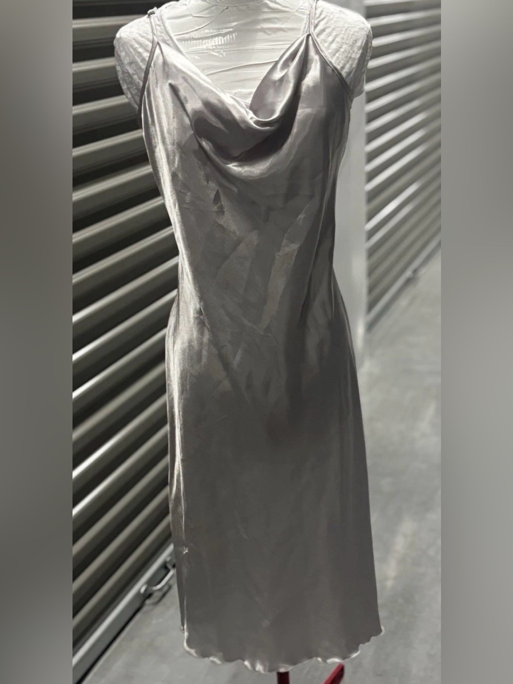 Bebe Y2K Satin Liquid Metal Slip Dress Midi Sz Lg Platinum Silver Cocktail Party - Picture 2 of 10